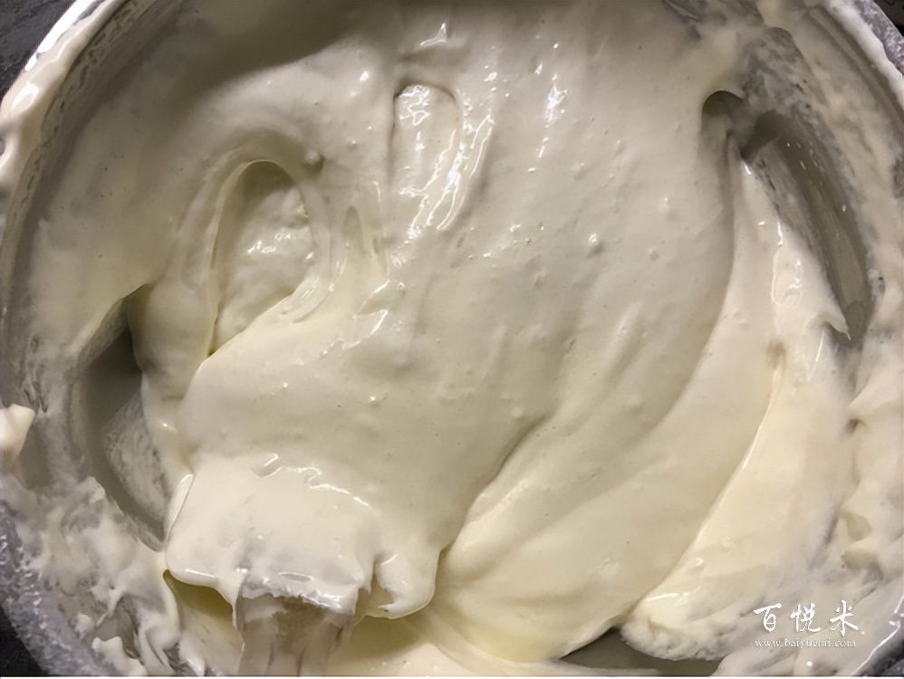 有簡(jiǎn)單又好看的紙杯奶油小蛋糕，聚會(huì)必備